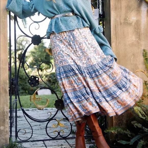 Red Bohemian Gypsy Paisley Print Maxi Skirt - Picture 11 of 12